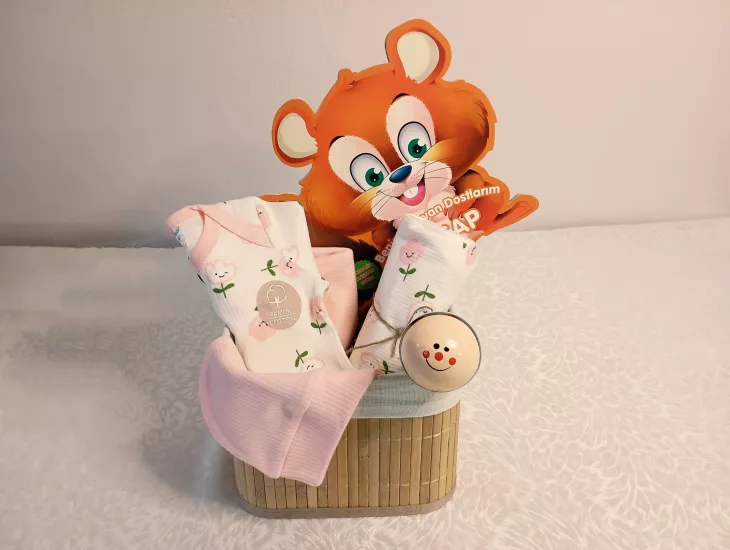 Doğal Pamuk & İlk Hikayeler Lüks Seti (Kare Hasır Sepet & Battaniyeli Zıbın)  Grupsal Ofis İmzası